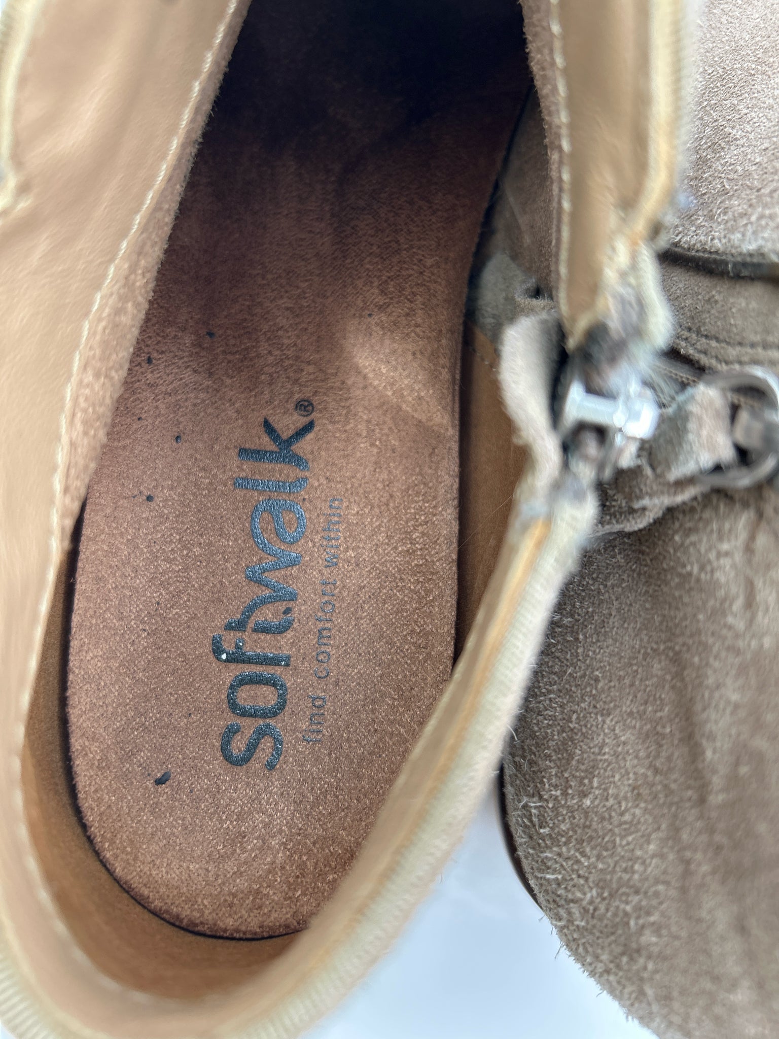 SOFTWALK Size 9.5N Beige Women Booties