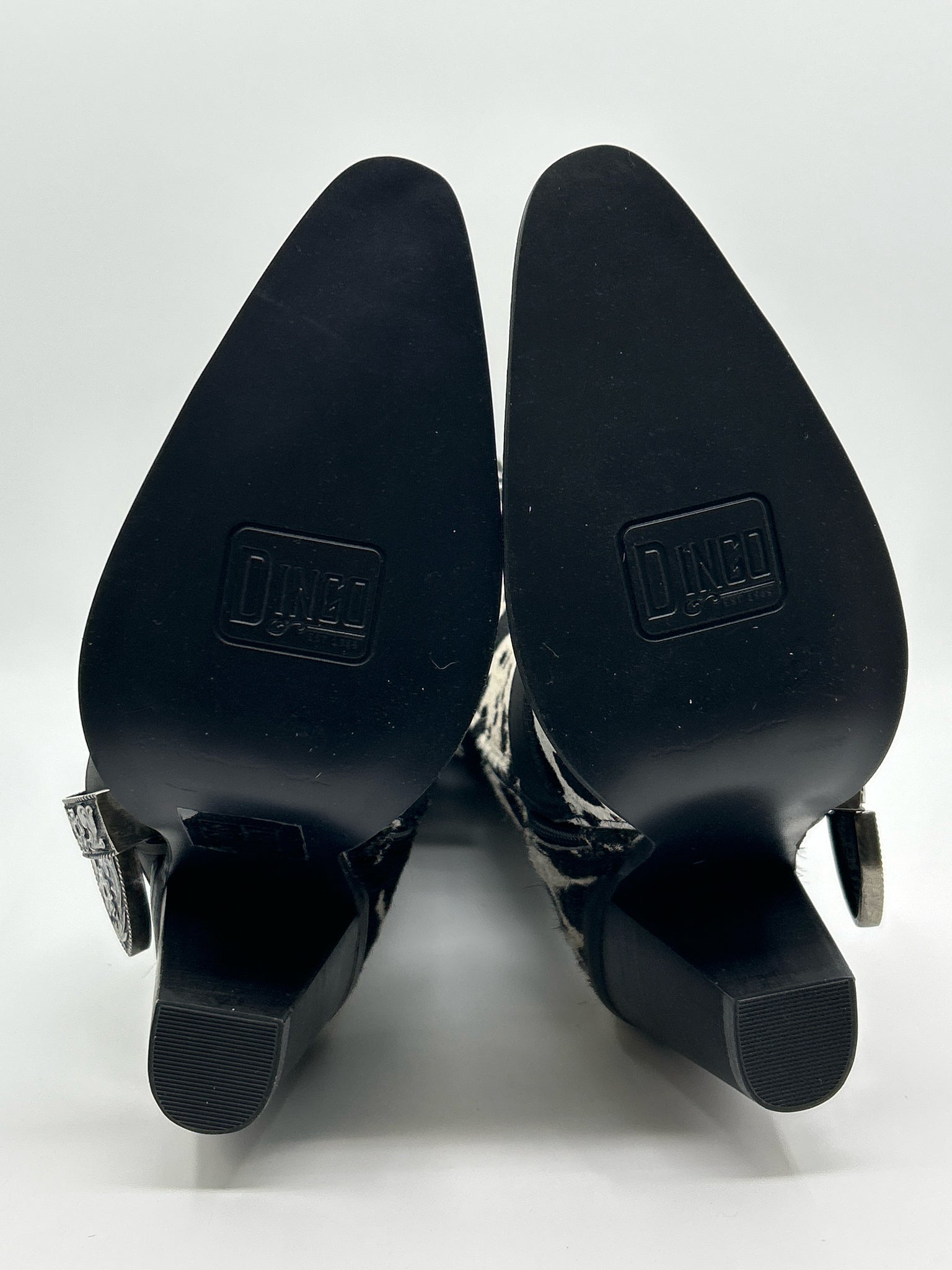 DINGO Size 7.5M Black and White Women Boots