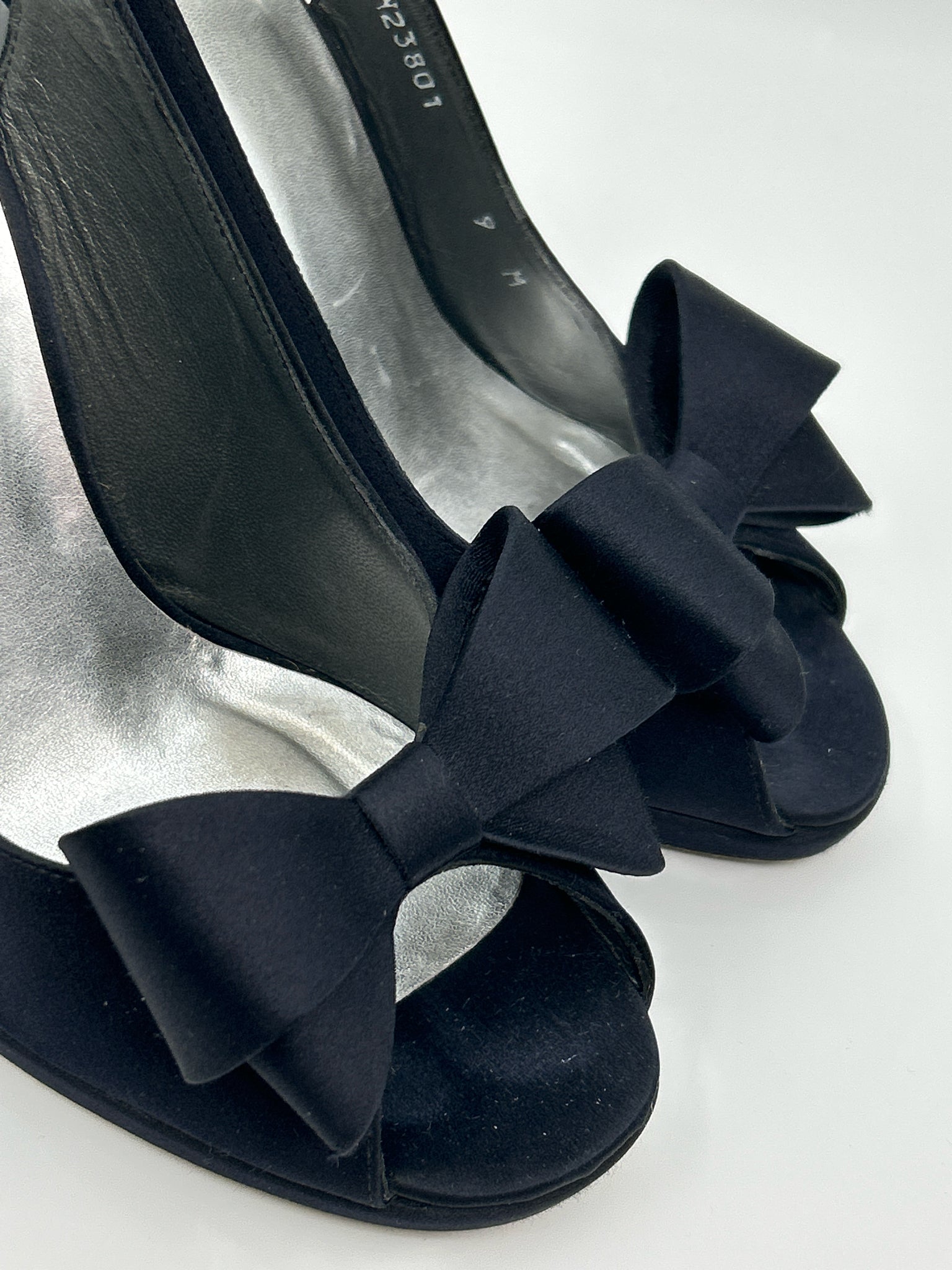 STUART WEITZMAN Size 9M Black Women Pumps