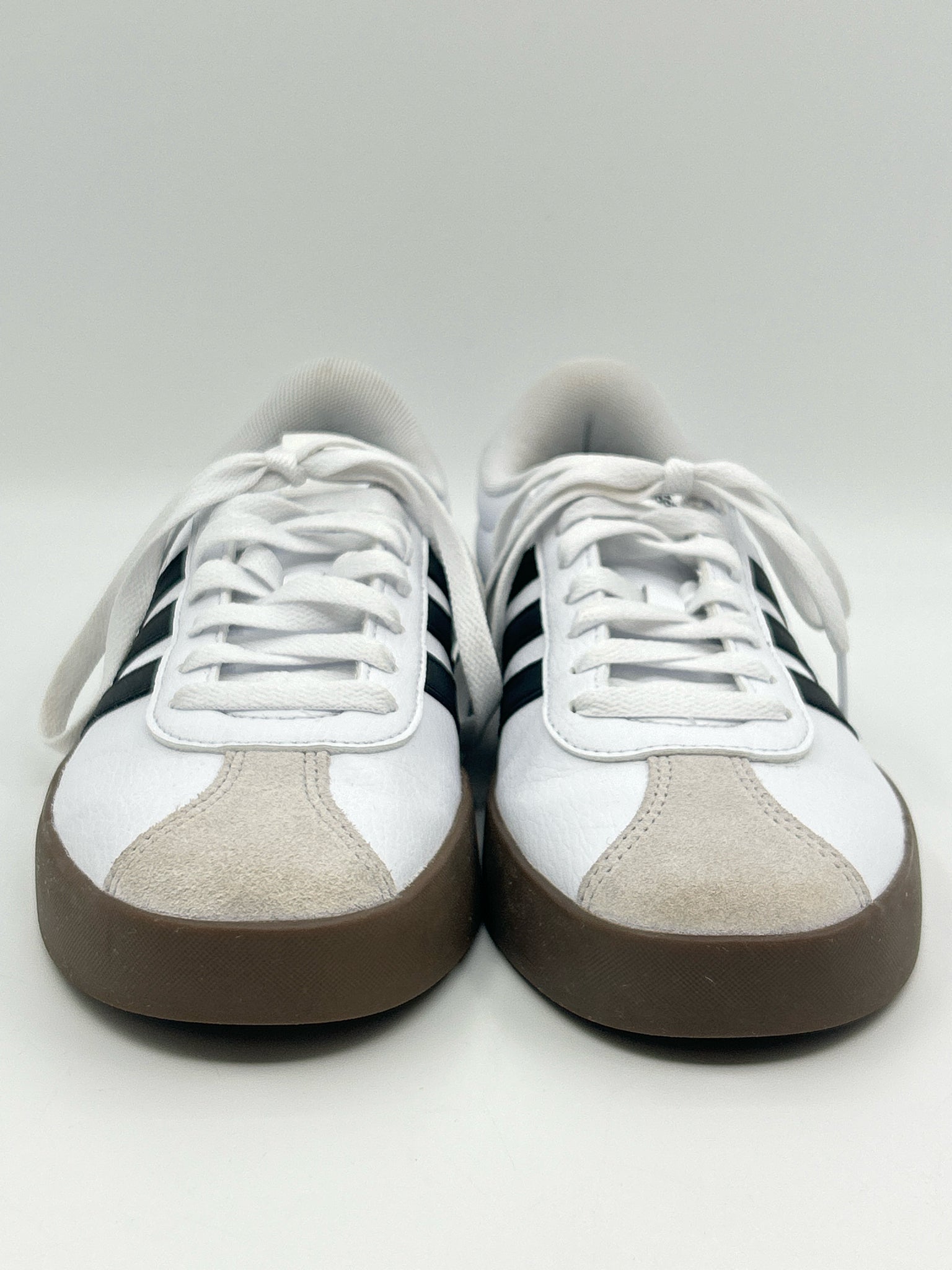 ADIDAS Size 7 White Women Sneakers