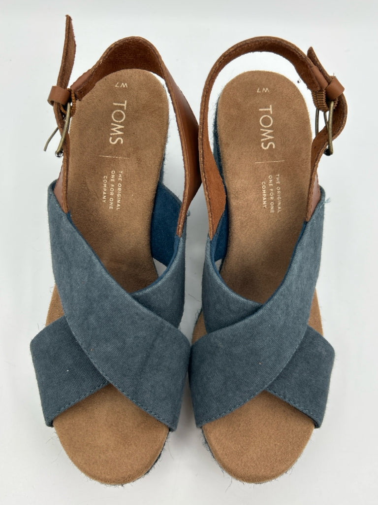 TOMS Size 7 Blue Sandal