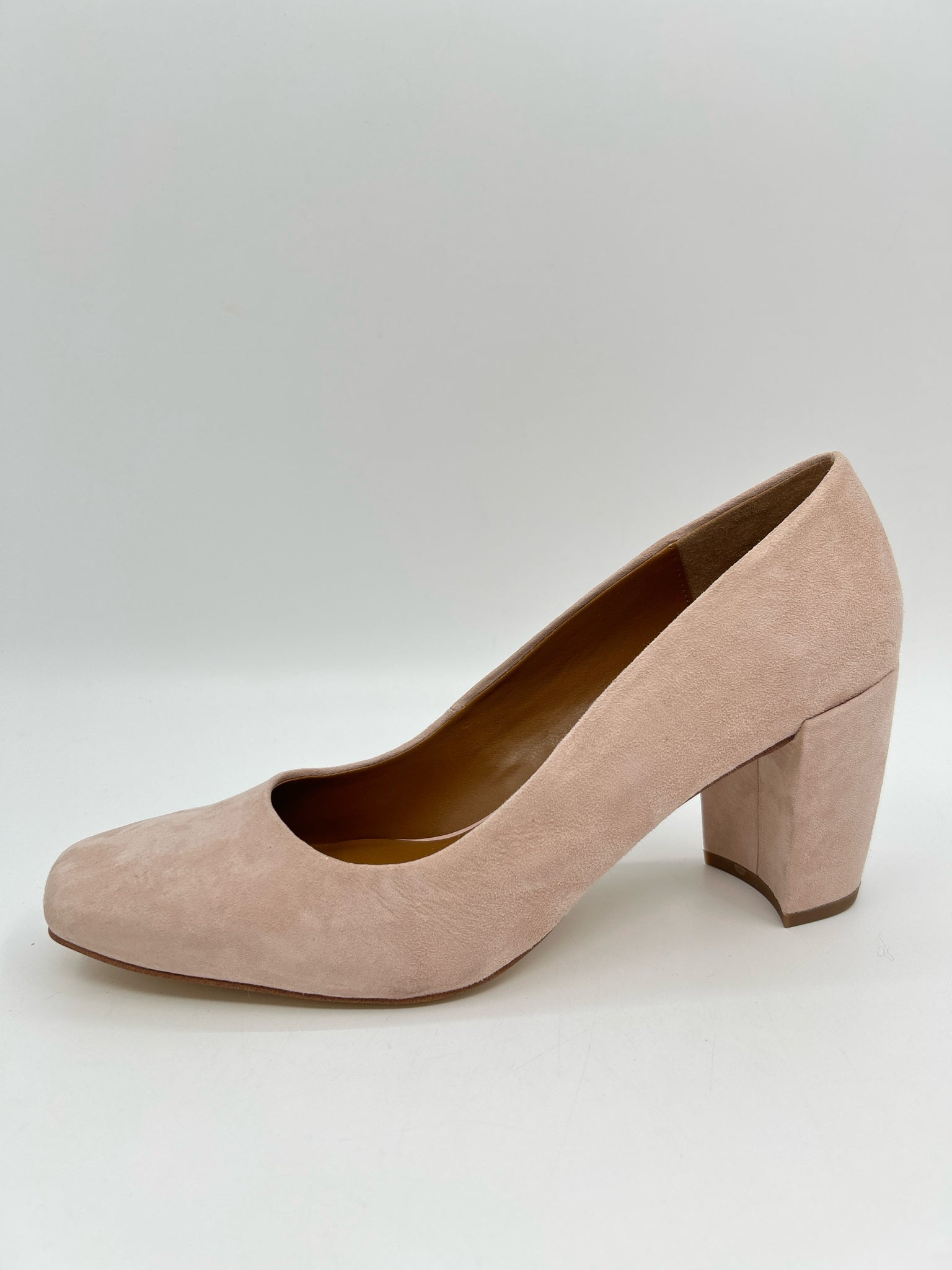 HALSTON Size 9M Pale Pink Women Pumps NWOB