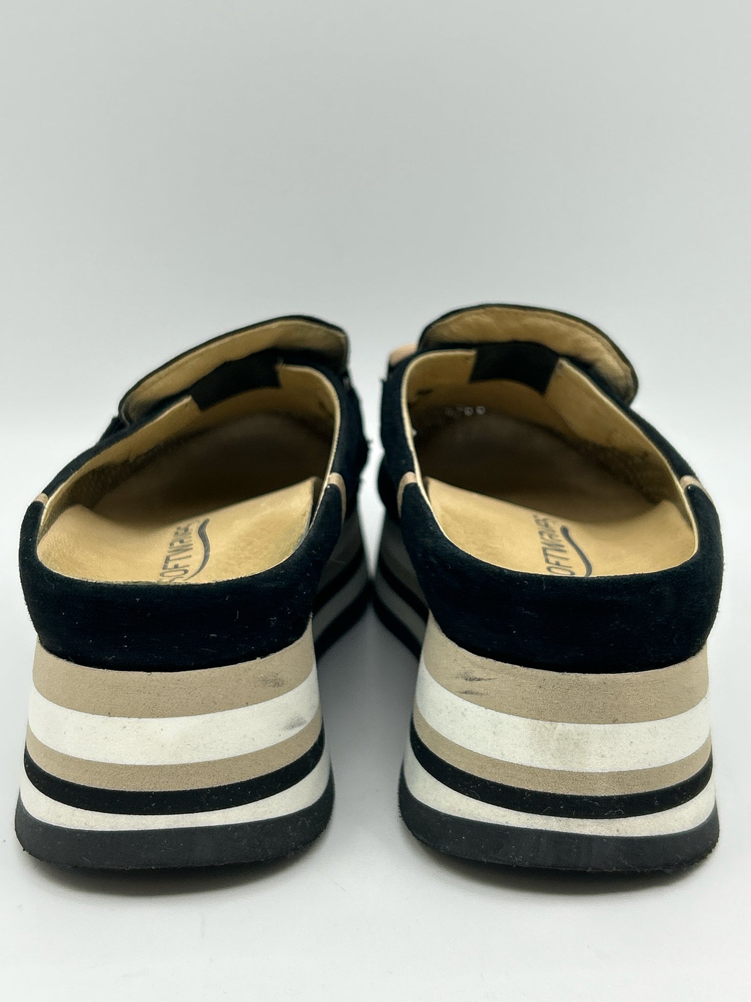 SOFTWAVES Size 39/9 Black Women Loafer