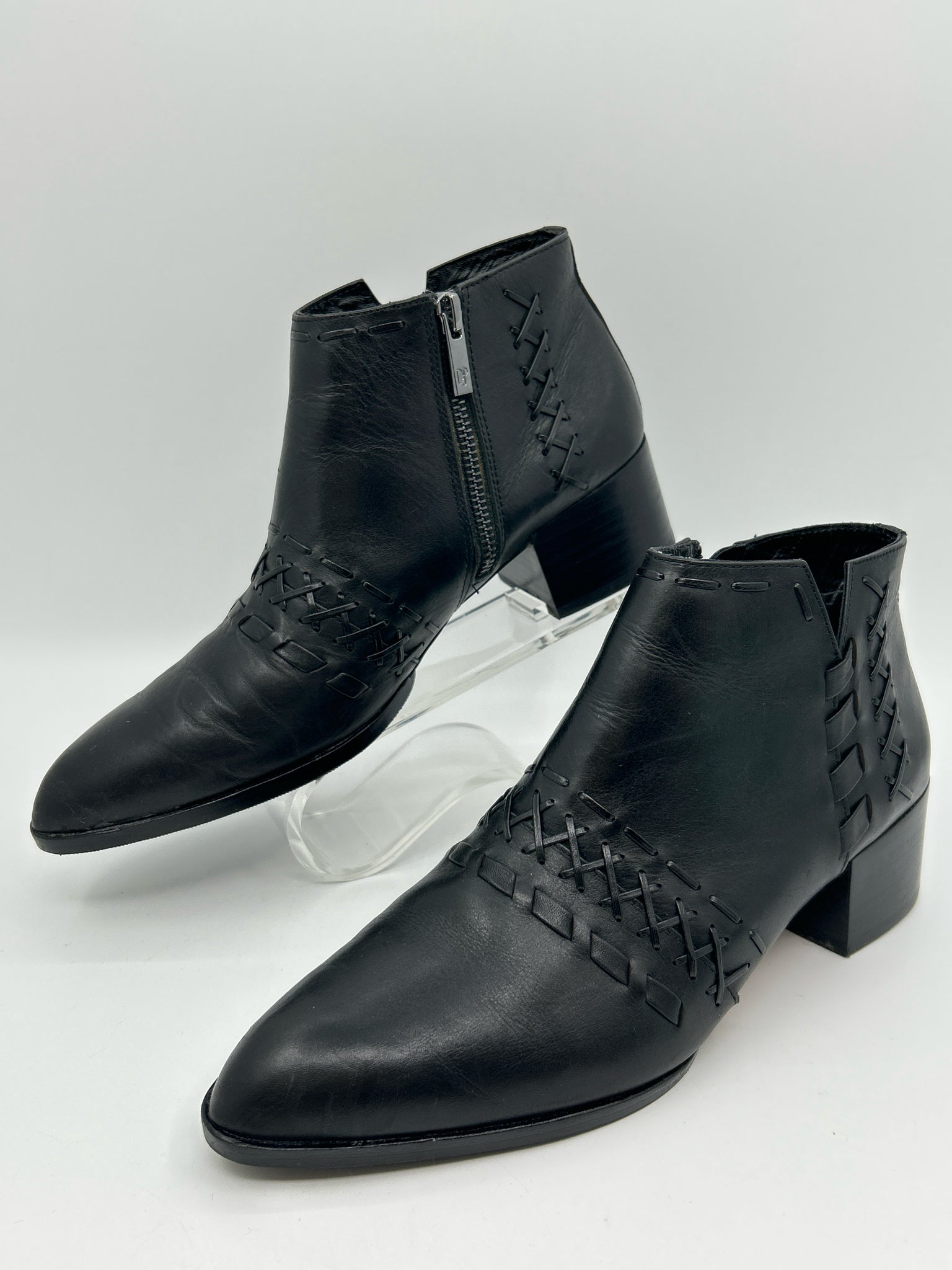 DONALD PLINER Size 8M Black Women Booties