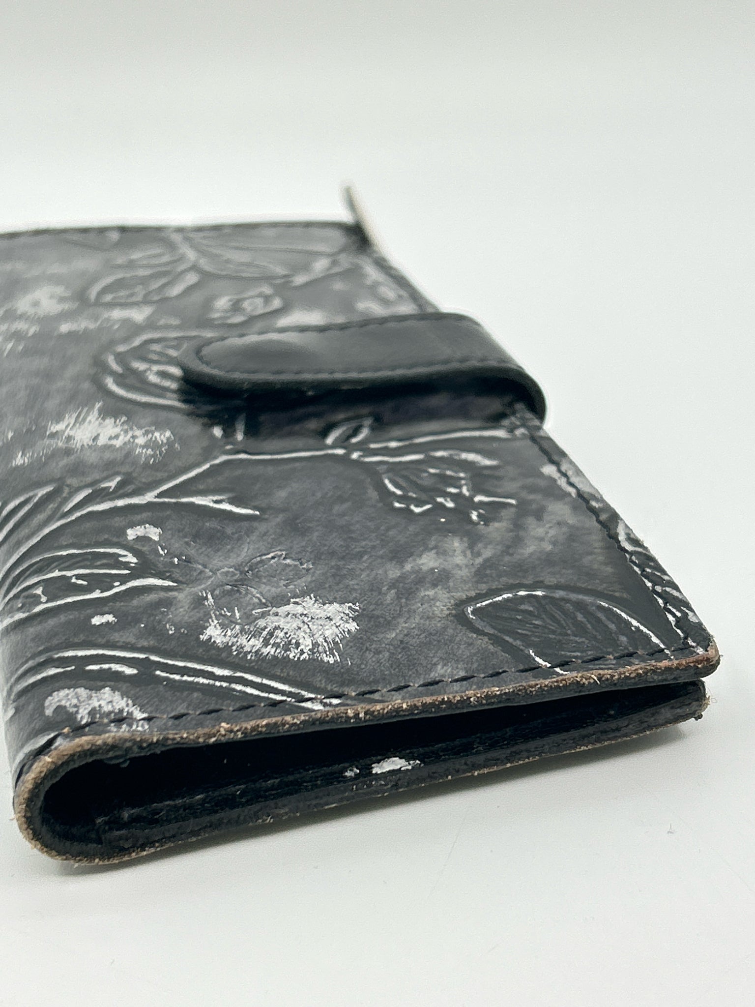 PATRICIA NASH Black and Silver Women Wallet