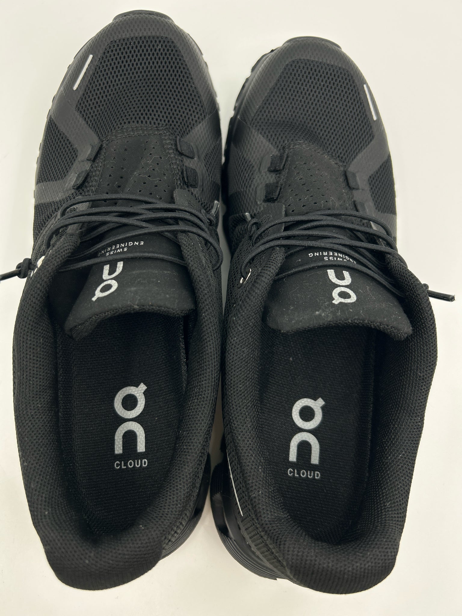 ON CLOUD Size 7W Black Women Sneakers