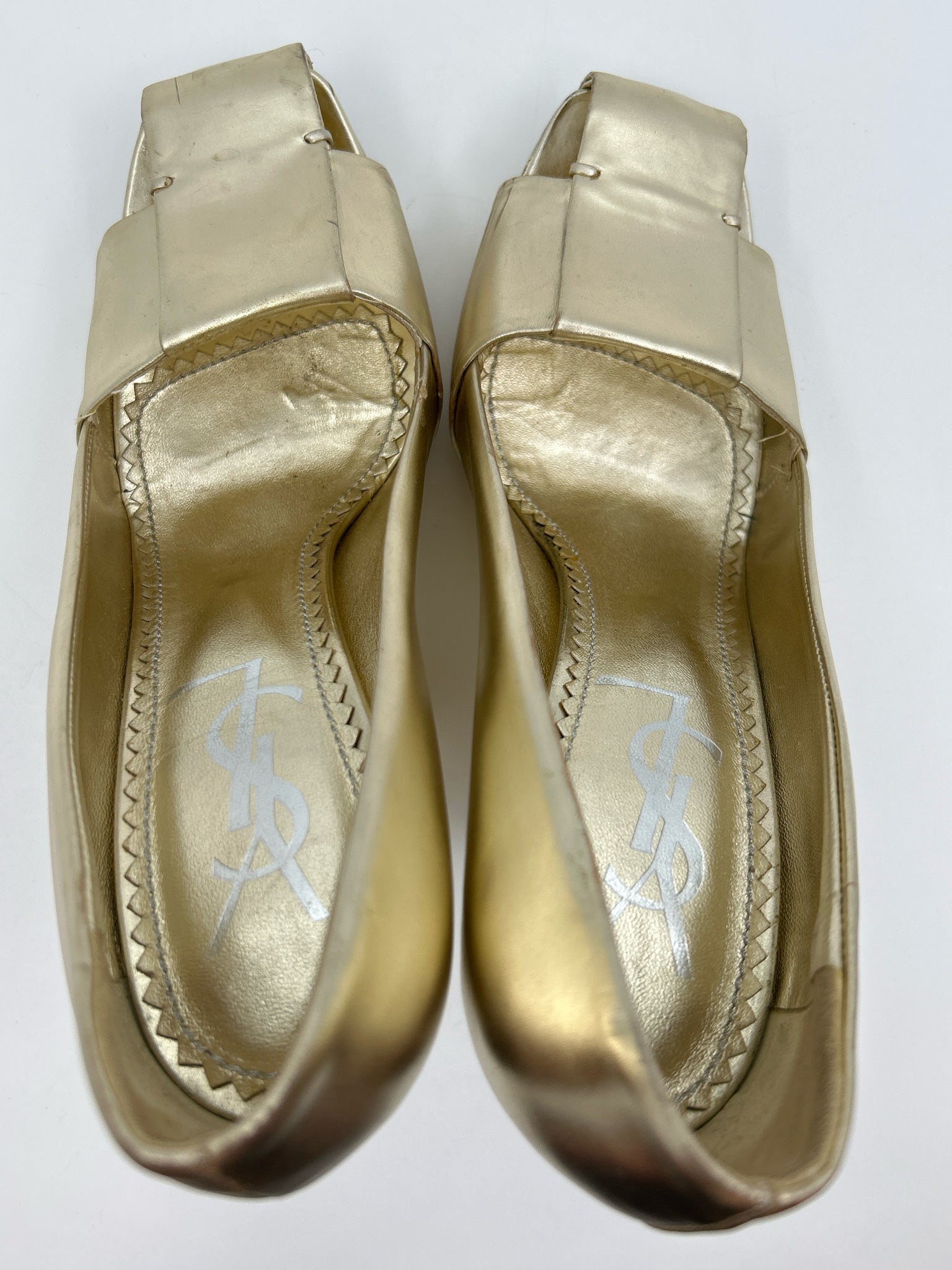 YVES SAINT LAURENT Size 37.5 Gold Women Pumps