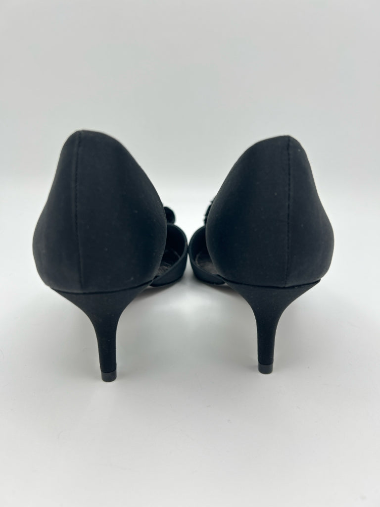 ADRIANNA PAPELL Size 8M Black Women's Pumps