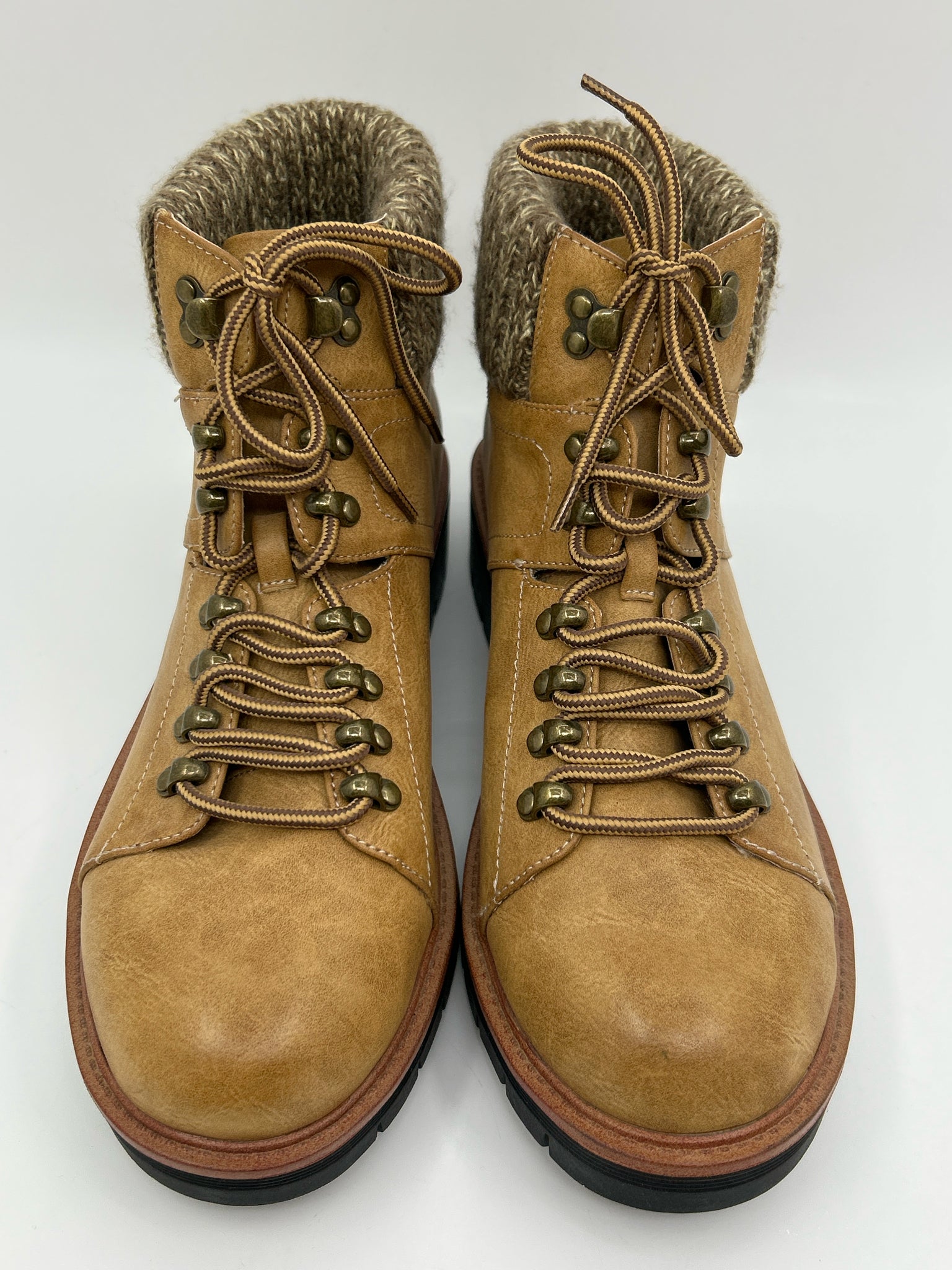 MIA NWT Size 10 Tan Women Booties