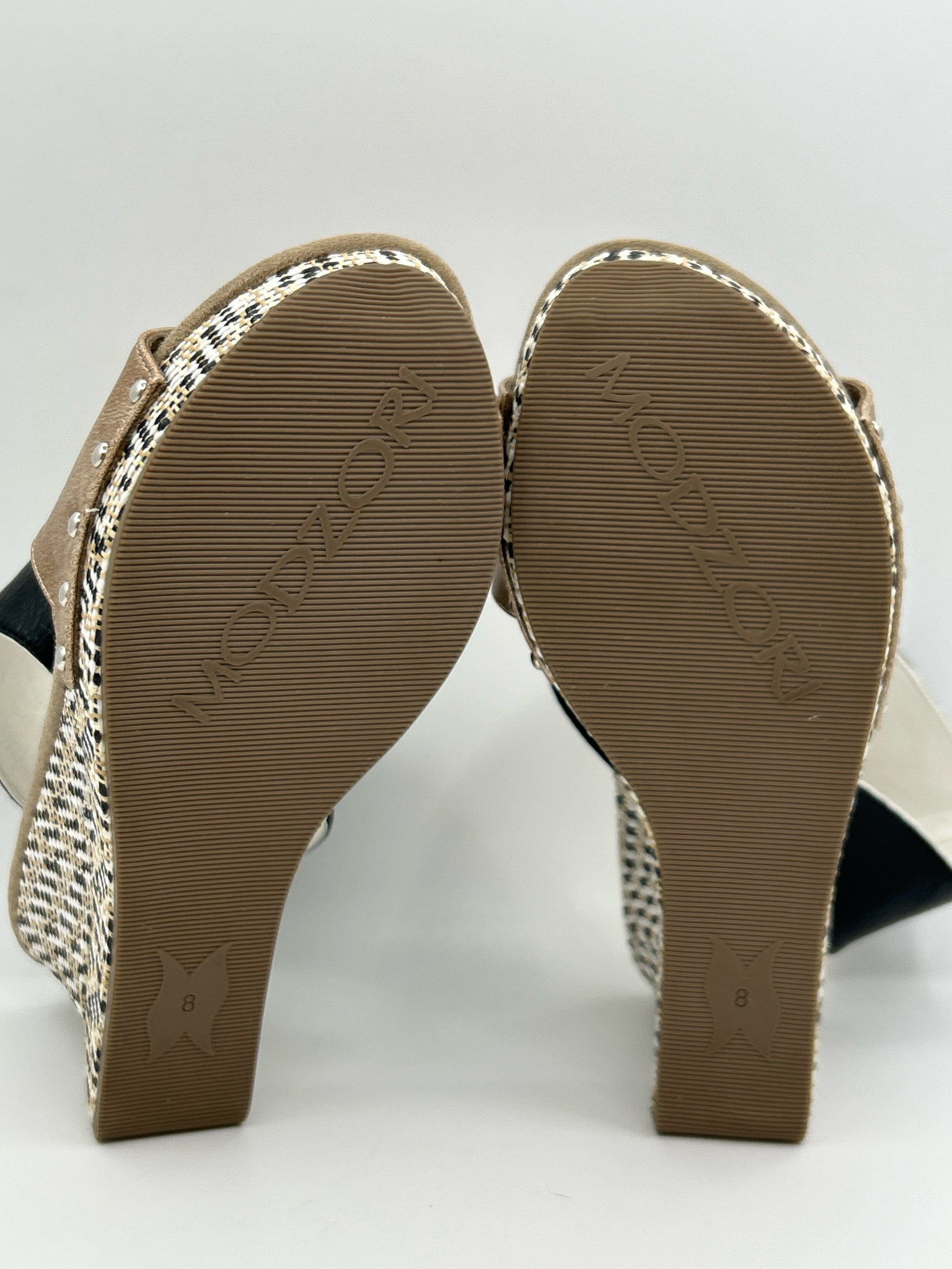 Modzori Size 8 White & Black Women Sandal