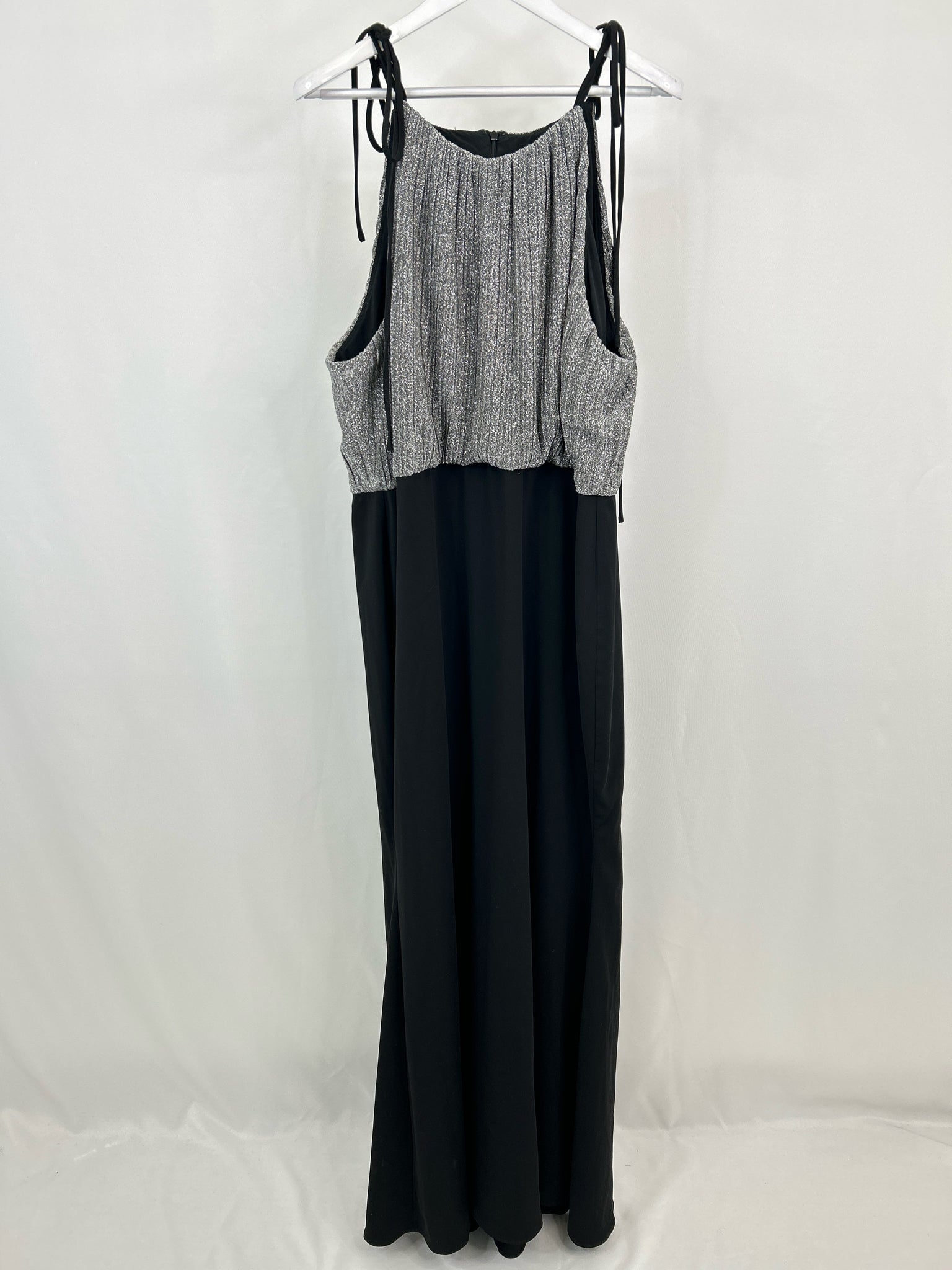 BADGLEY MISCHKA Size 22 Silver and Black Women Dress
