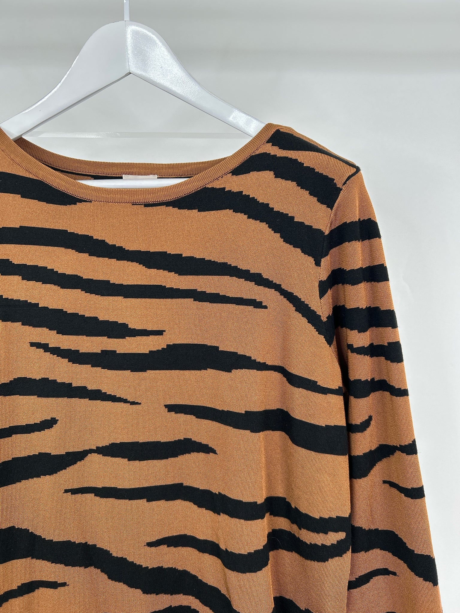 CHICO'S NWT Size XLP Brown and Black Women Sweater