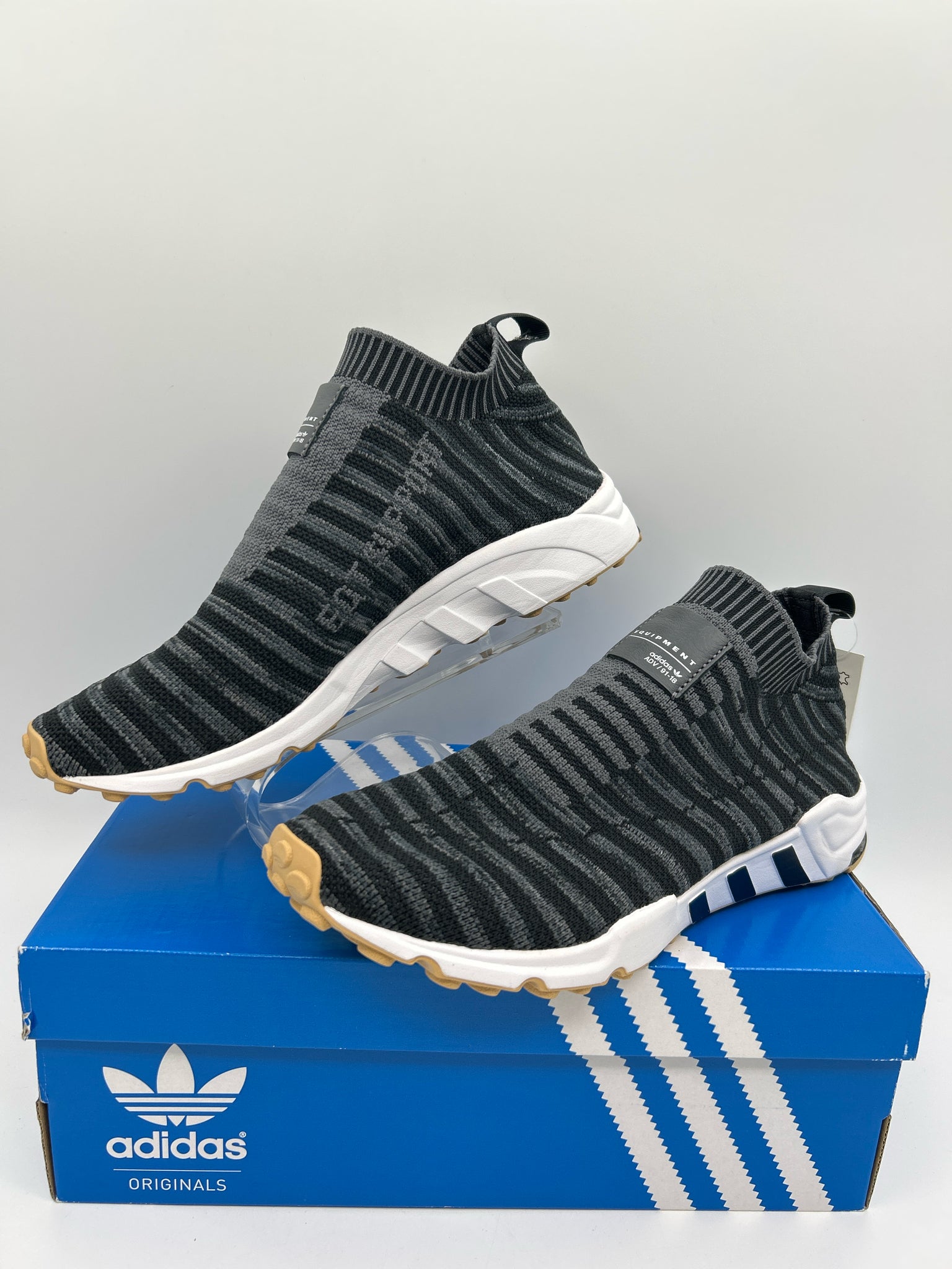 ADIDAS Size 9 black and grey Women Sneakers