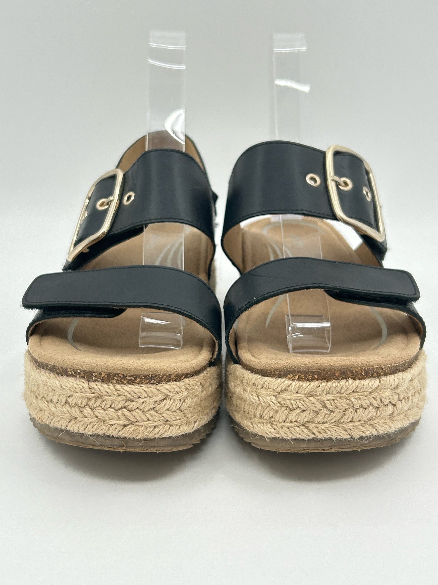 AETREX Size 7.5 Black Women Sandal