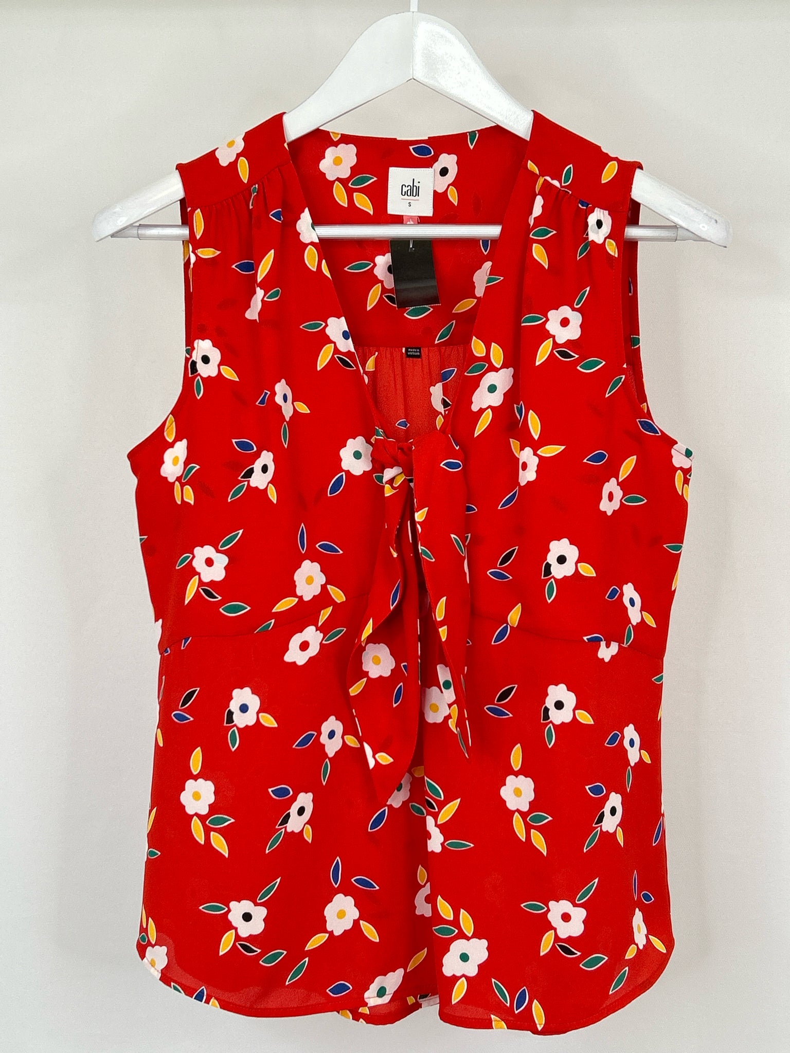 CABI Size S RED FLORAL Women Top