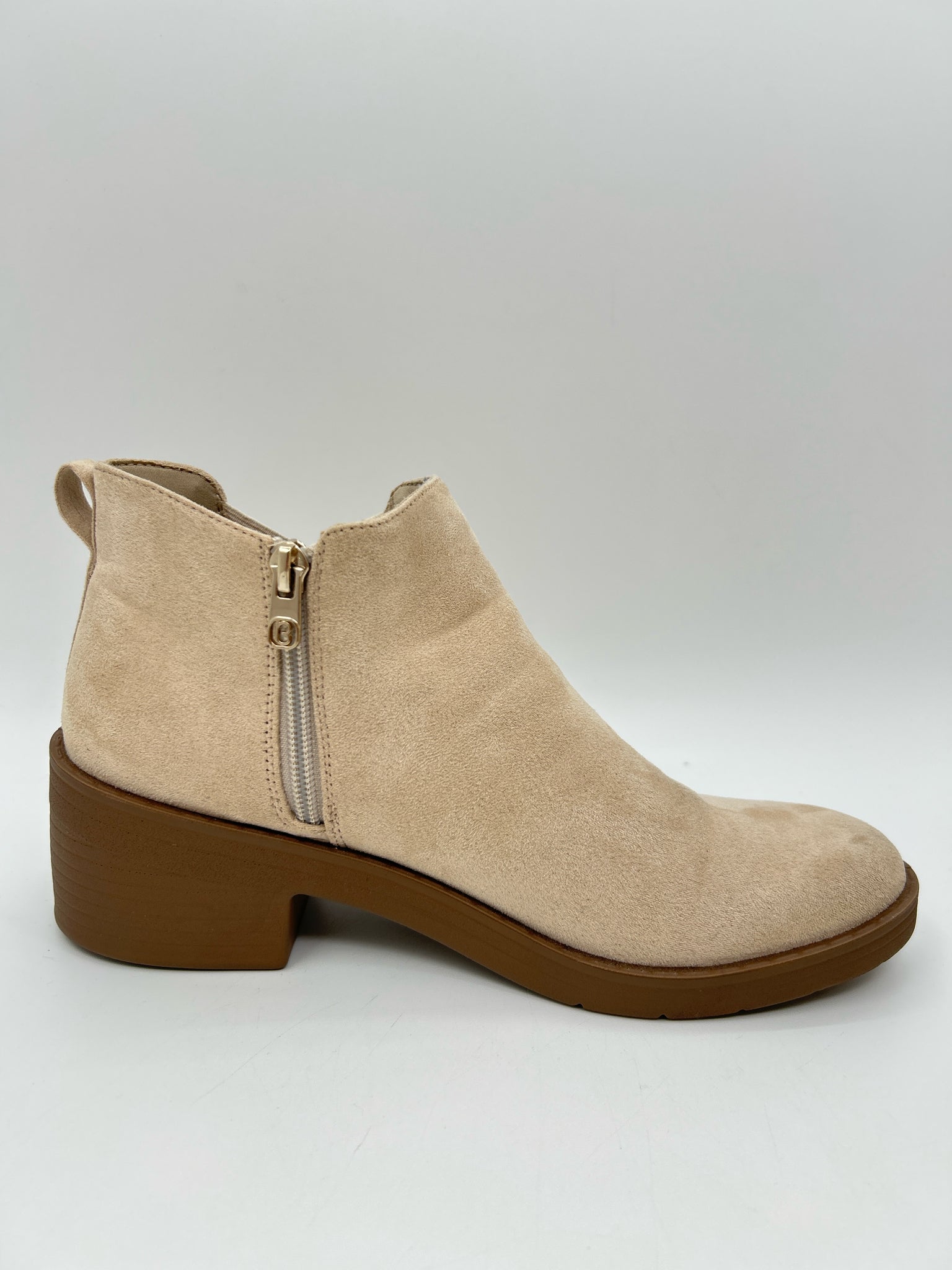 BZEES Size 9M Beige Women Booties