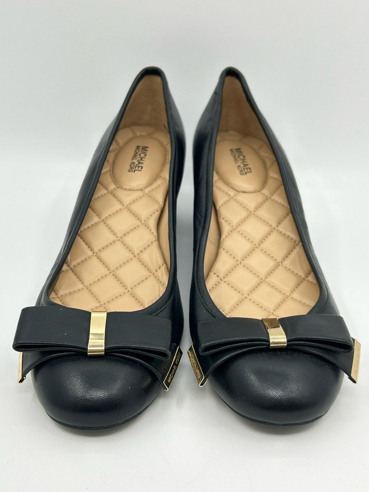 MICHAEL MICHAEL KORS NWOB Size 10M Black Women Pumps