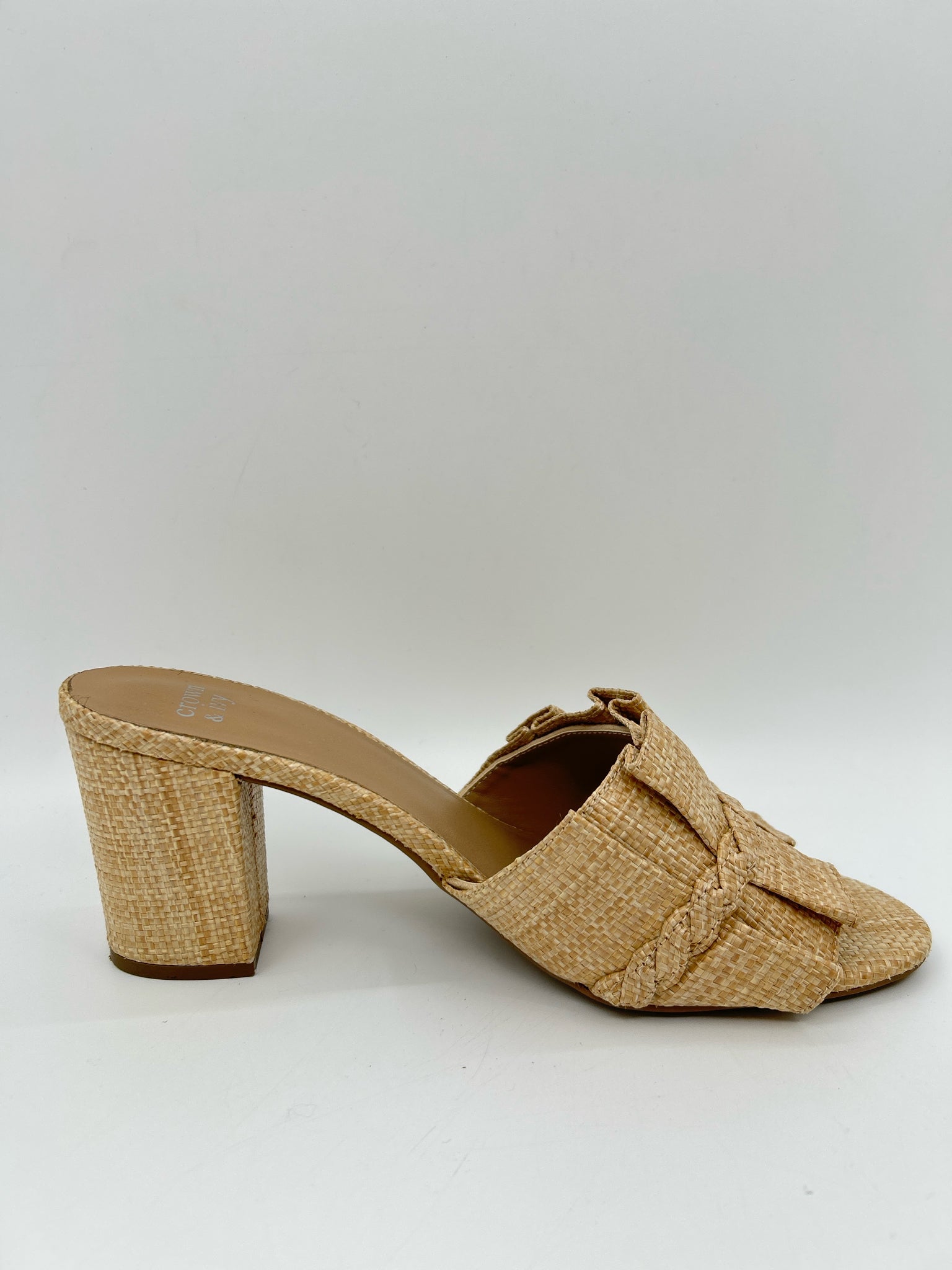 CROWN & IVY Size 9M Natural Women Sandal