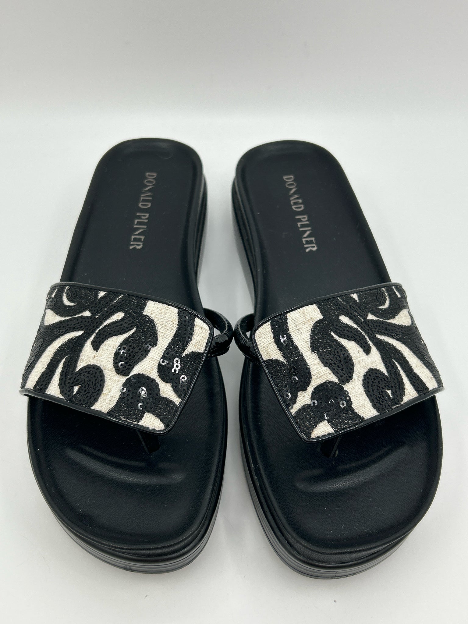 Donald J Pliner Size 9.5M Black Women Sandal