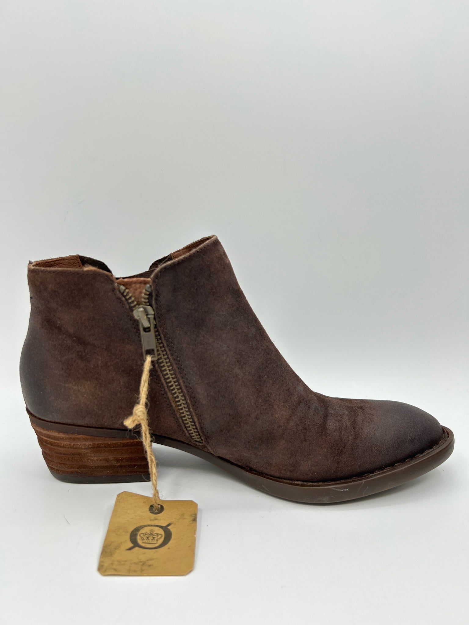 BORN NWT Size 9M DARK BROWN Women Booties