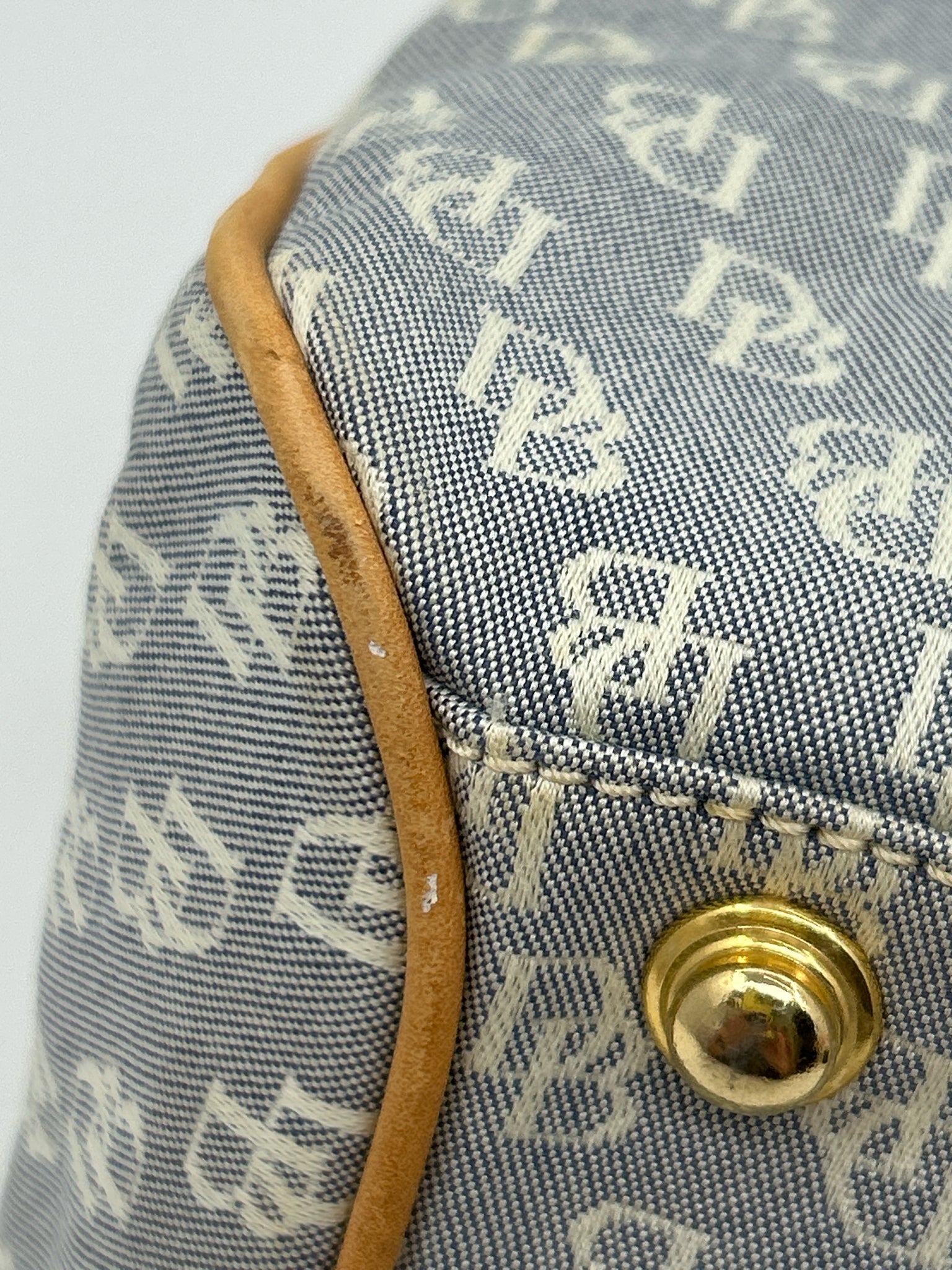 DOONEY & BOURKE GRAY AND WHITE Women Purse