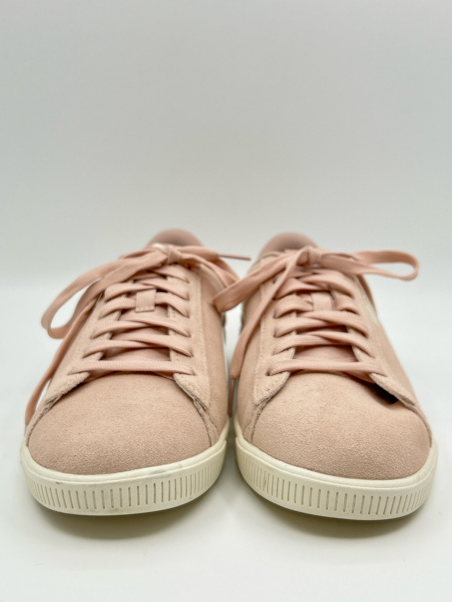 PUMA Size 9.5 pale pink Women Sneakers