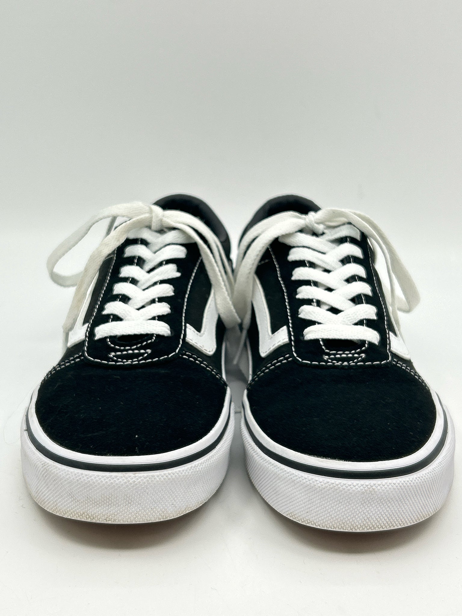 VANS Size 8 Black and White Women Sneakers