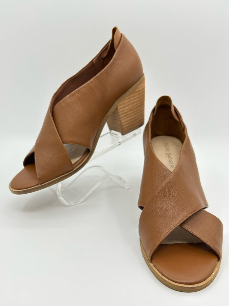 KELSI DAGGER Women Size 8.5 Brown Sandal