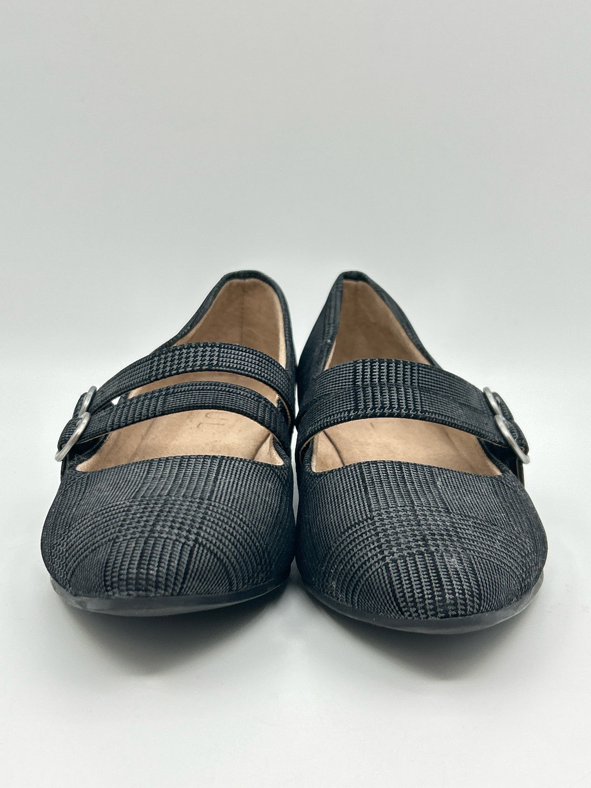 NATURALIZER Size 9M Grey Women Flats