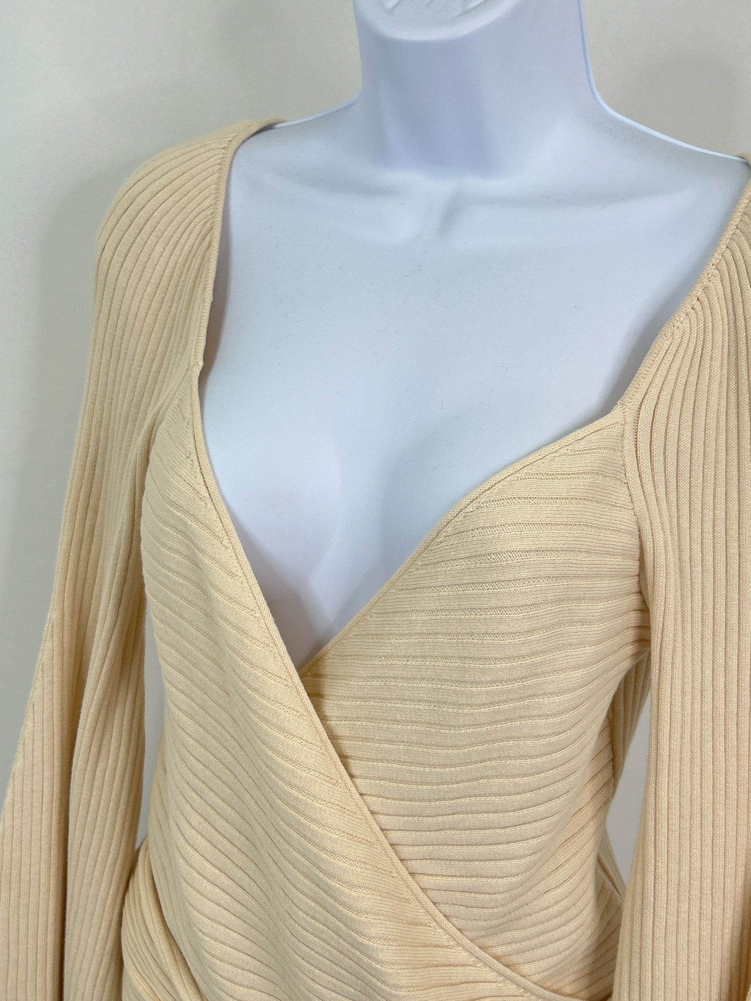 KIARA Size 8 BONE Women Top