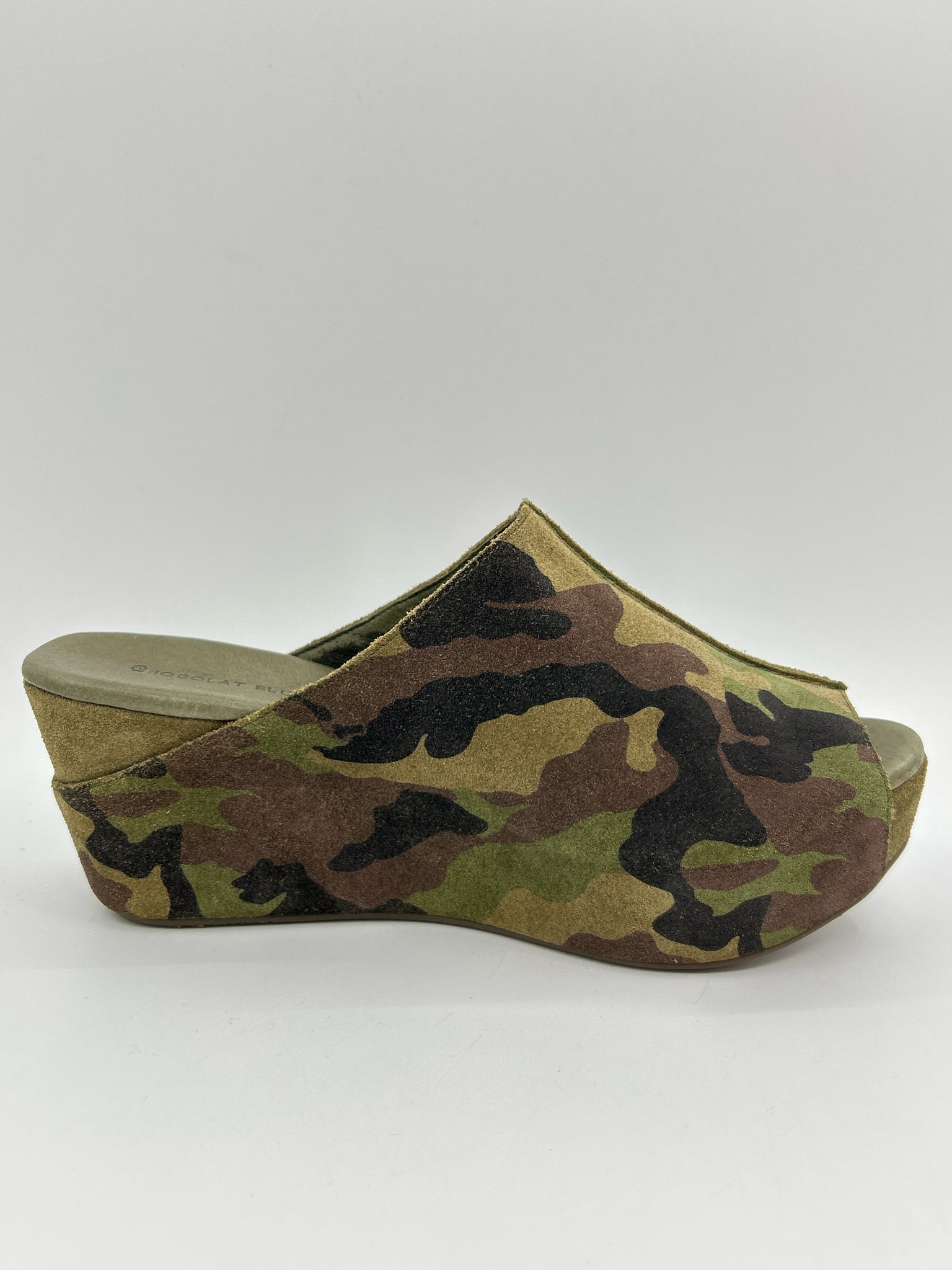 CHOCOLAT BLU Size 8.5 Green Camo Women Sandal