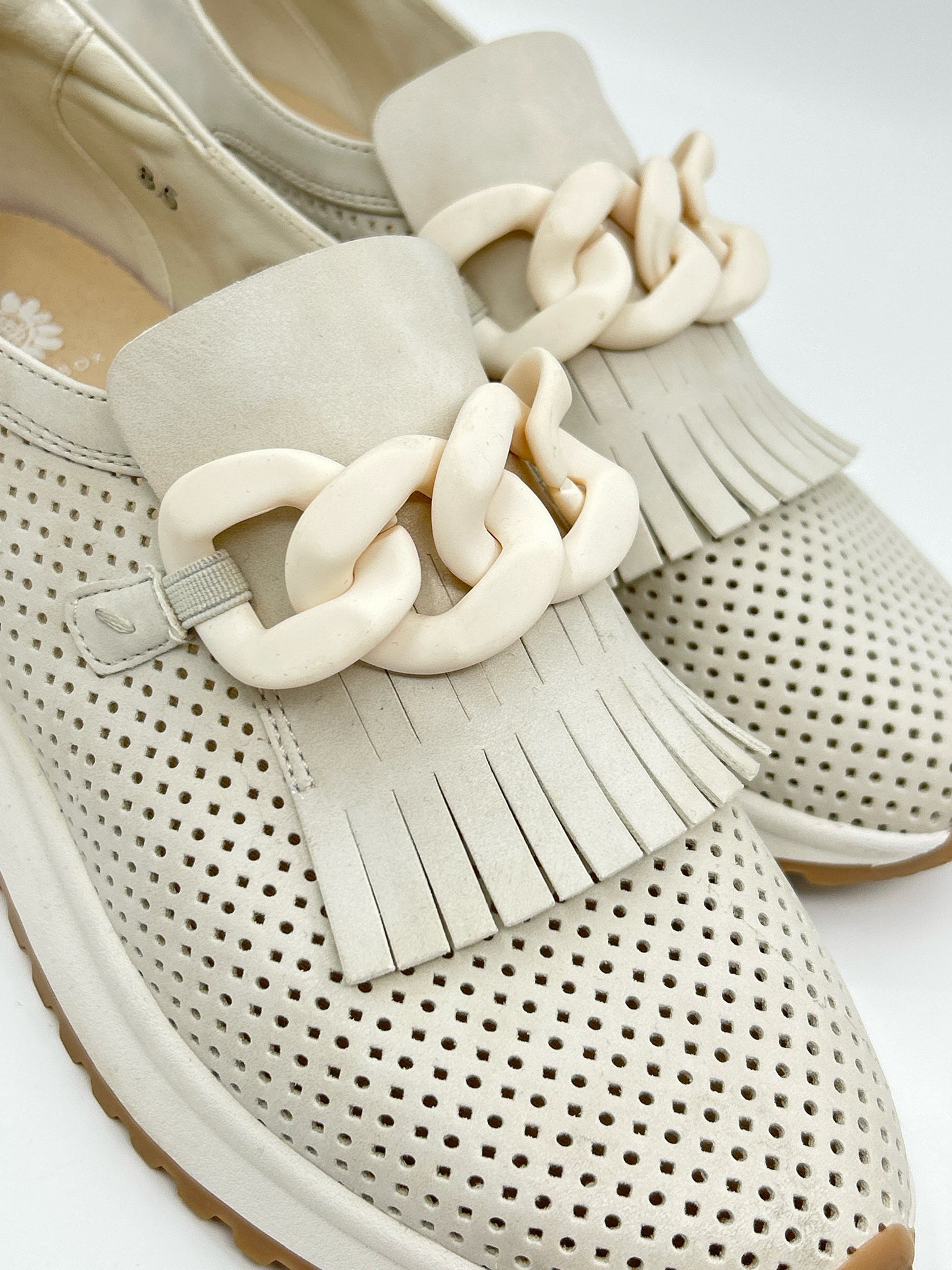 YELLOW BOX Size 8.5 BONE Women Sneakers