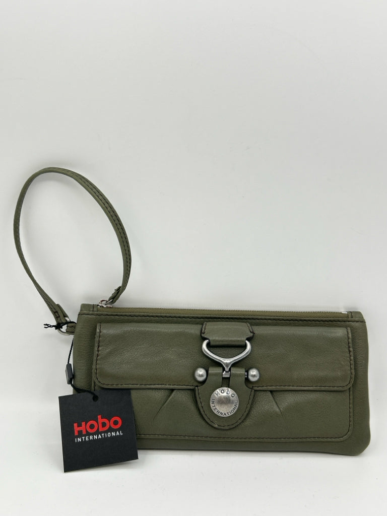 HOBO OLIVE Wristlet