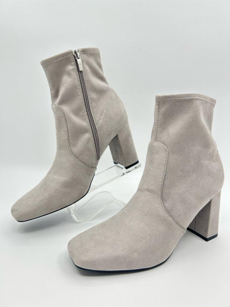 MARC FISHER Women Size 9.5M light grey Booties