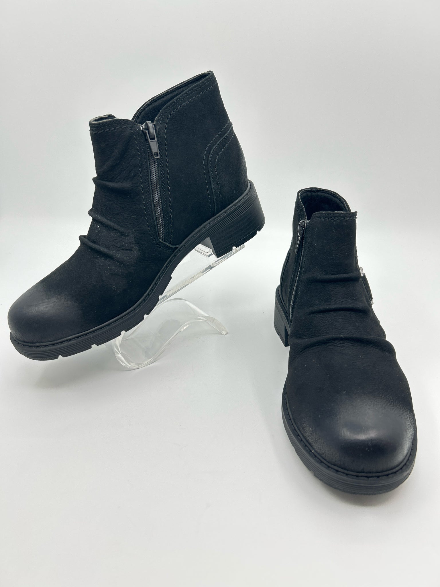 CLARKS Size 7.5 Black Women Booties