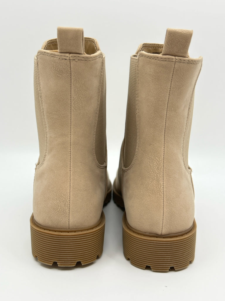 LOFT Women Size 7.5 Taupe Booties