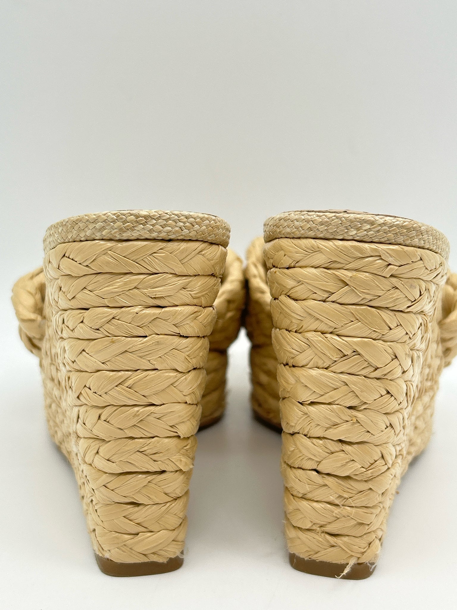 ANTONIO MELANI Size 8M Beige Women Sandal