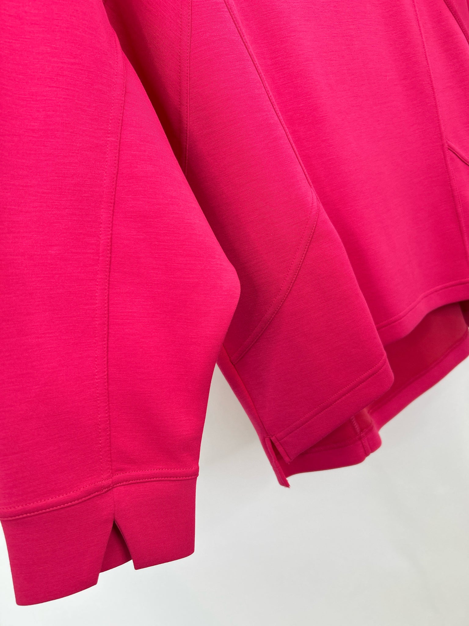OLIVIA BY HABITAT CLOTHES Size S MAGENTA Women Pullover