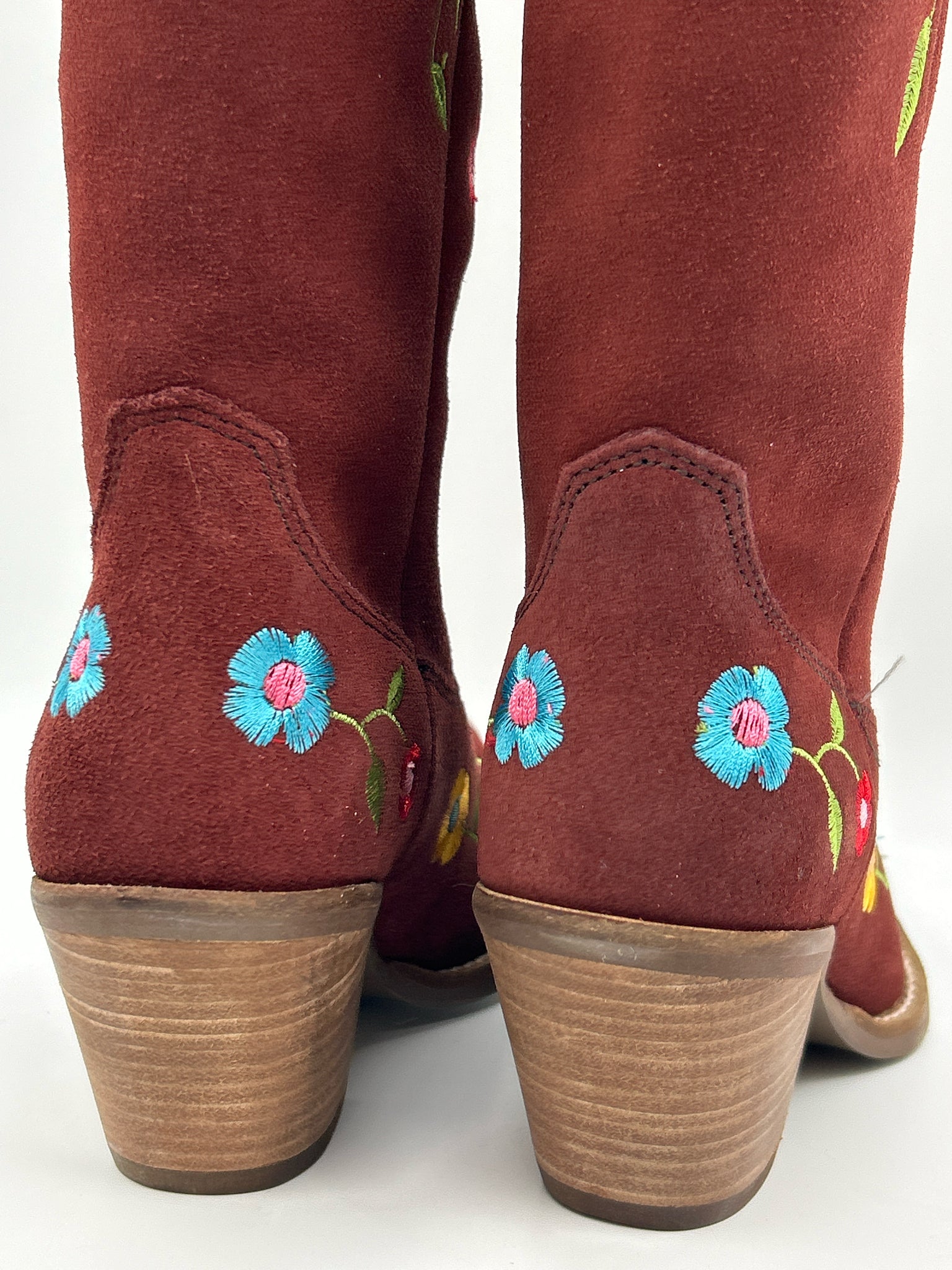 DINGO Size 7.5M Burgundy Women Boots