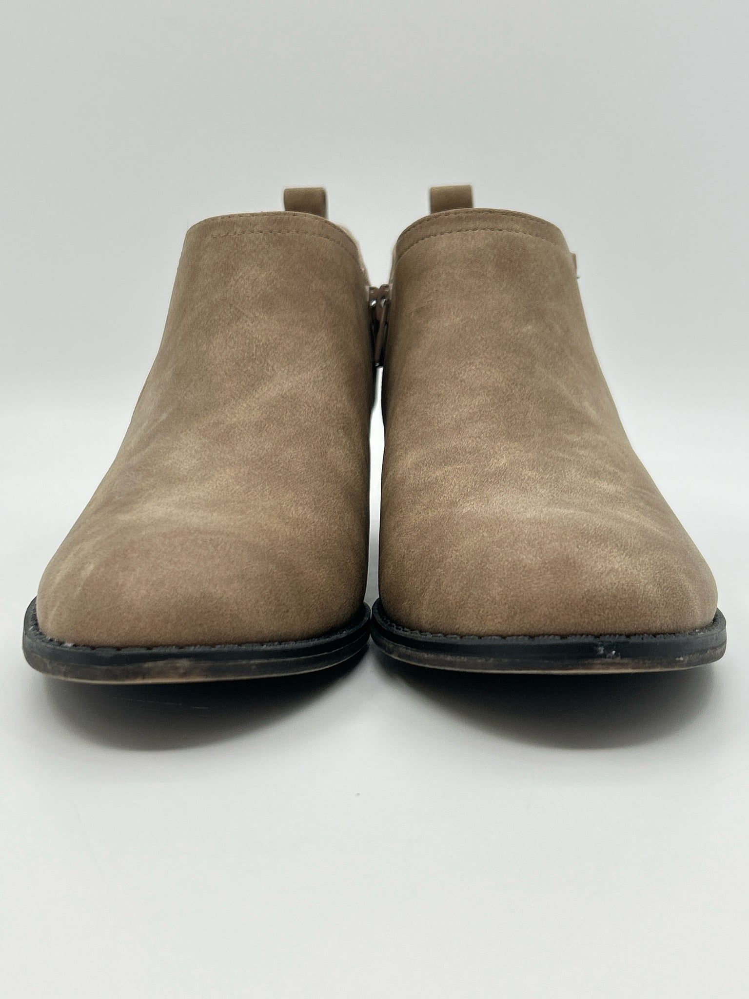 LIFE STRIDE Size 9M Beige Women Booties