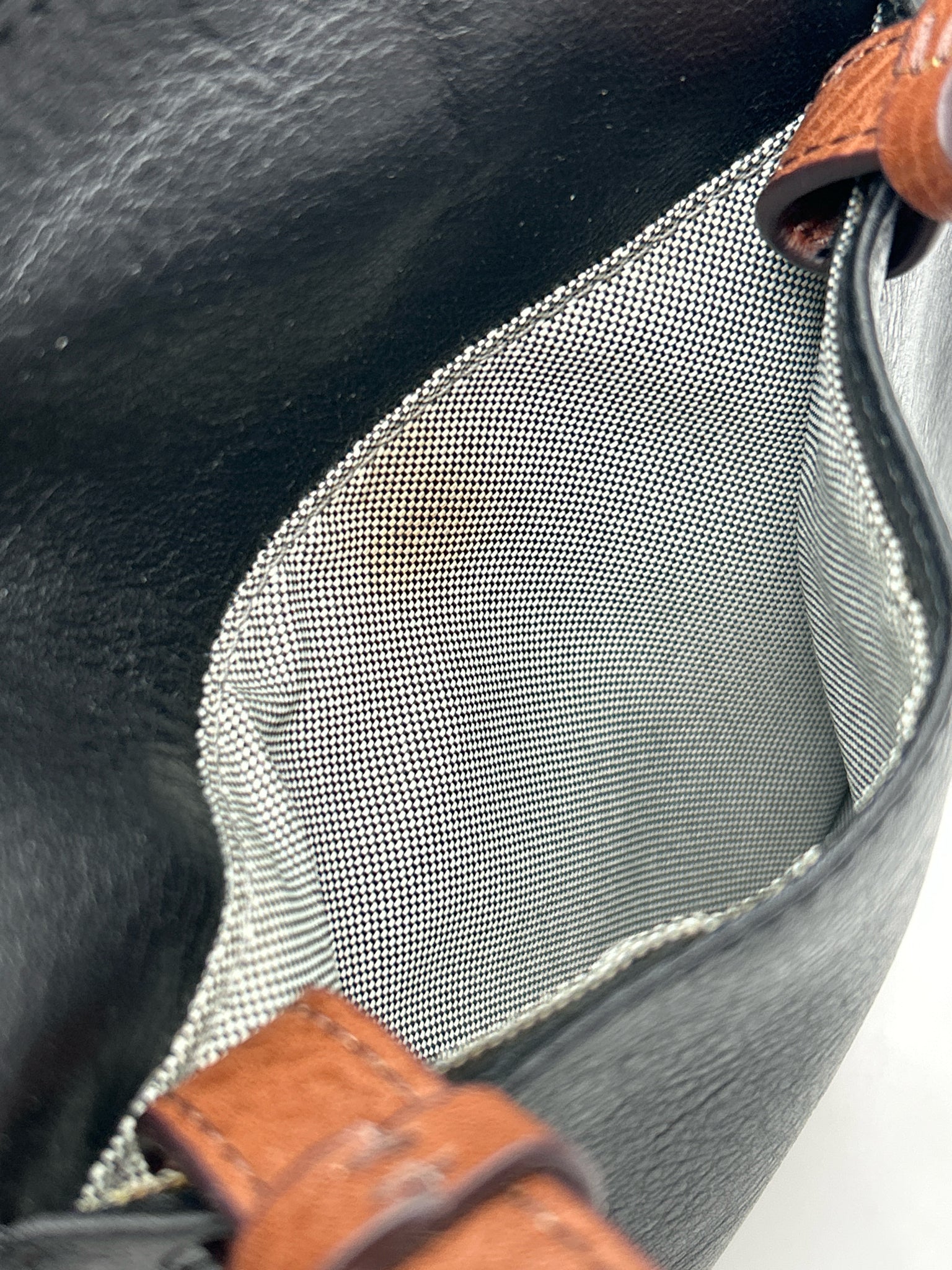 FOSSIL BLACK AND TAN Women Purse