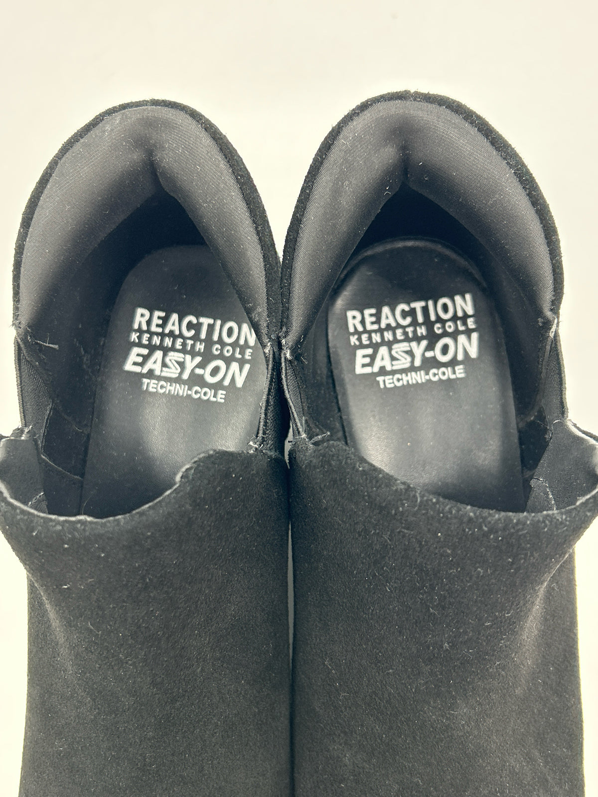 KENNETH COLE Size 8.5M Black Women Booties