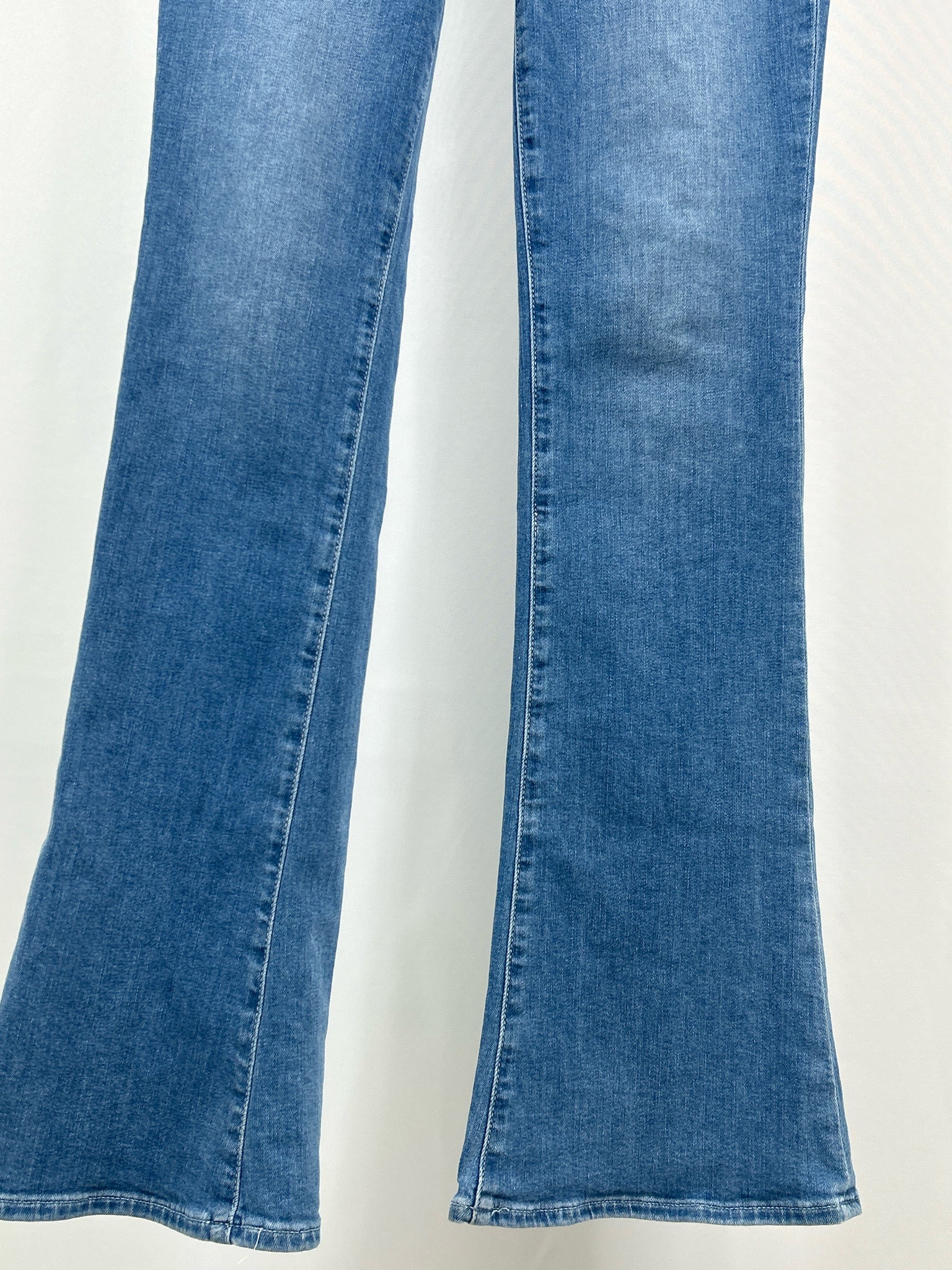 PAIGE Size 4 BLUE DENIM Women jeans