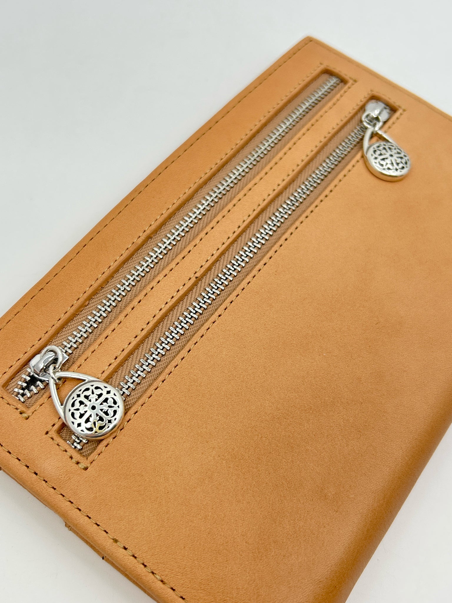 BRIGHTON NWT nude Women Wallet