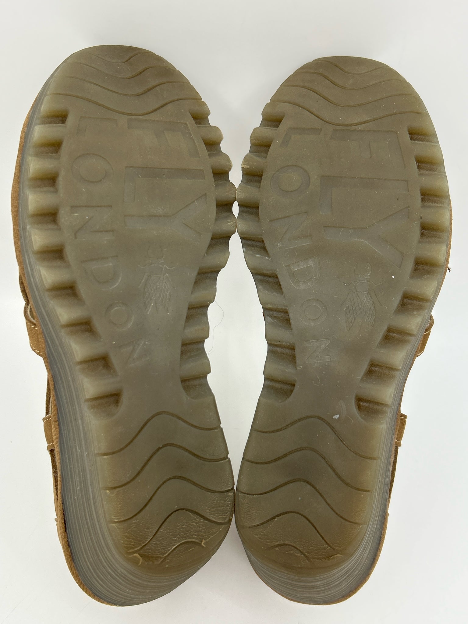 FLY LONDON Size 40/10 Taupe Women Sandal