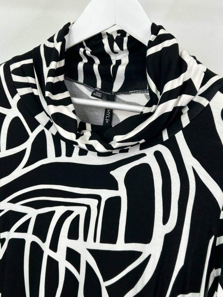 ETHYL Women Size M Black and White Tunic