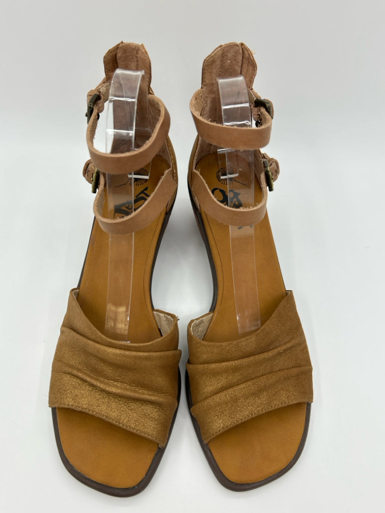 OTBT Size 10M Tan Women's Sandal