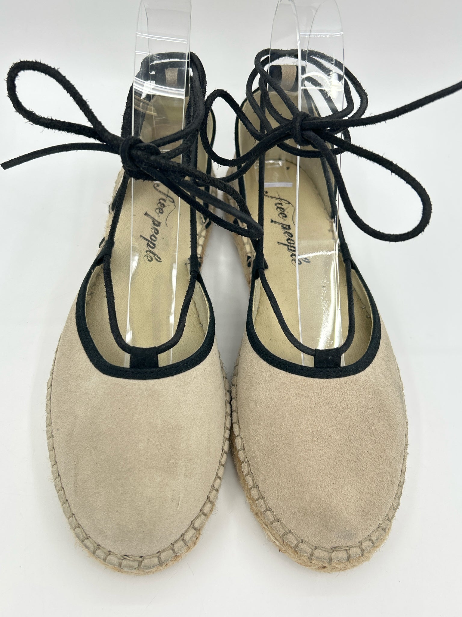 FREE PEOPLE Size 36/6 Beige Women Flats