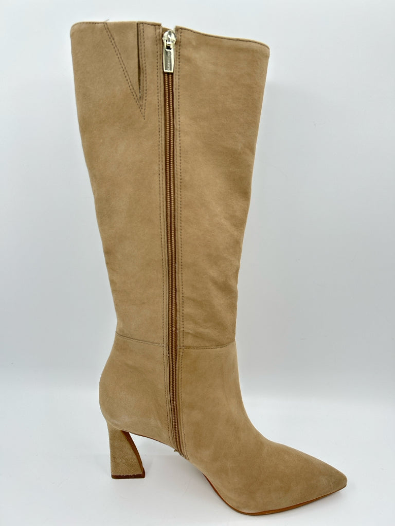 VINCE CAMUTO Women Size 8.5M Beige Boots