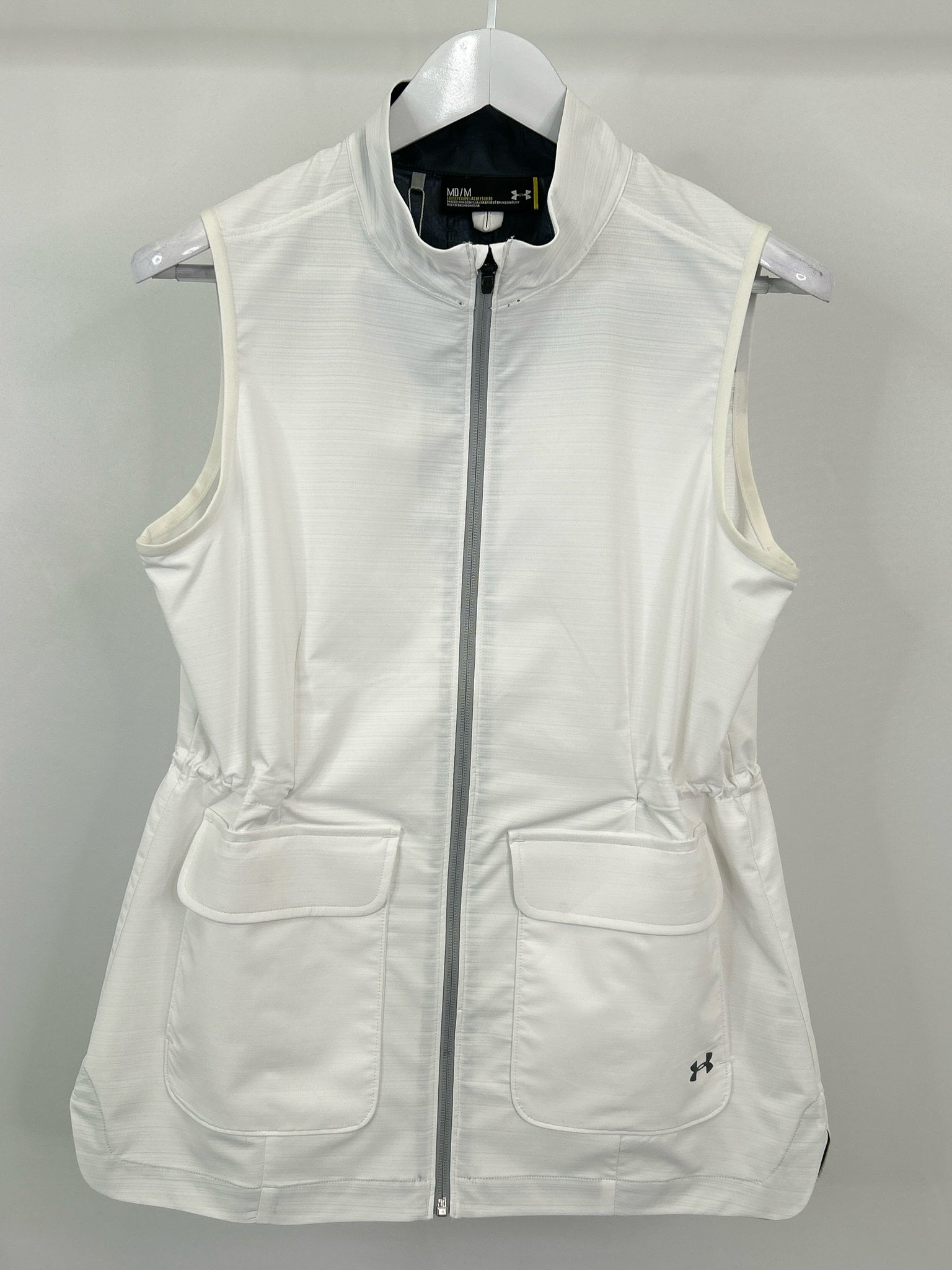 UNDER ARMOUR Size M White Women Vest